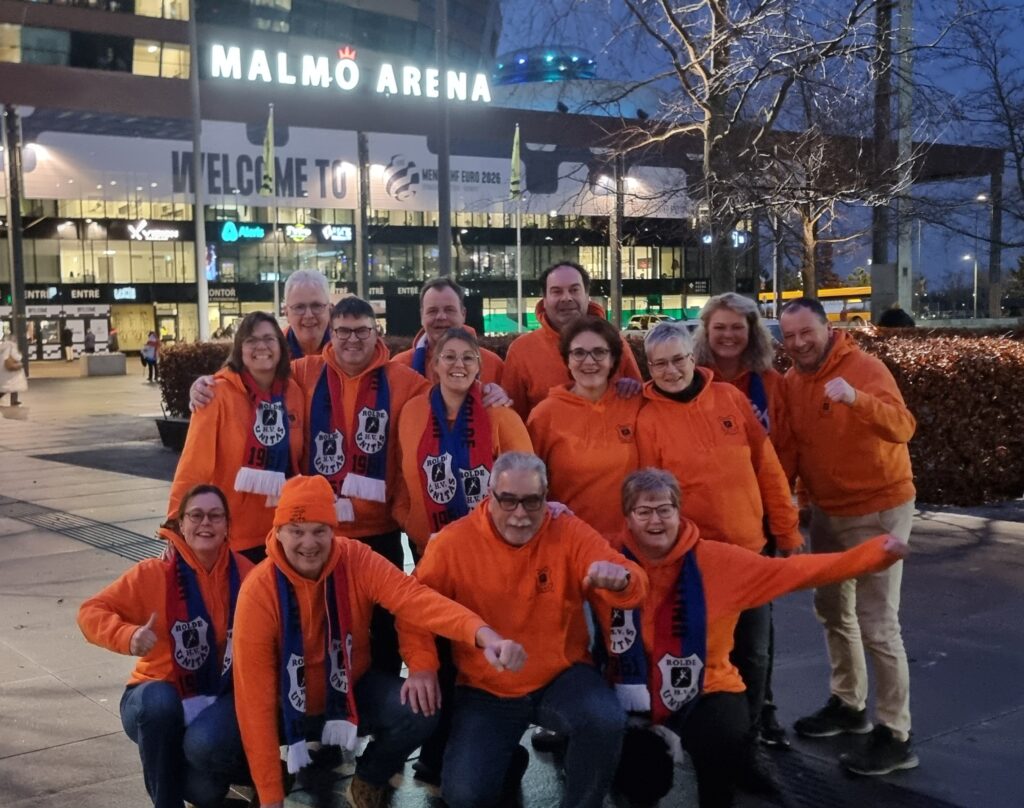 Sinds een aantal jaren volgt een groep handbalfans van Unitas uit Rolde (en omstreken) het Nederlands herenteam. Werden in voorgaande jaren Krakow en Mannheim bezocht, dit jaar ging de reis met 14 personen naar het Zweedse Malmö, waar de heren het EK speelden.