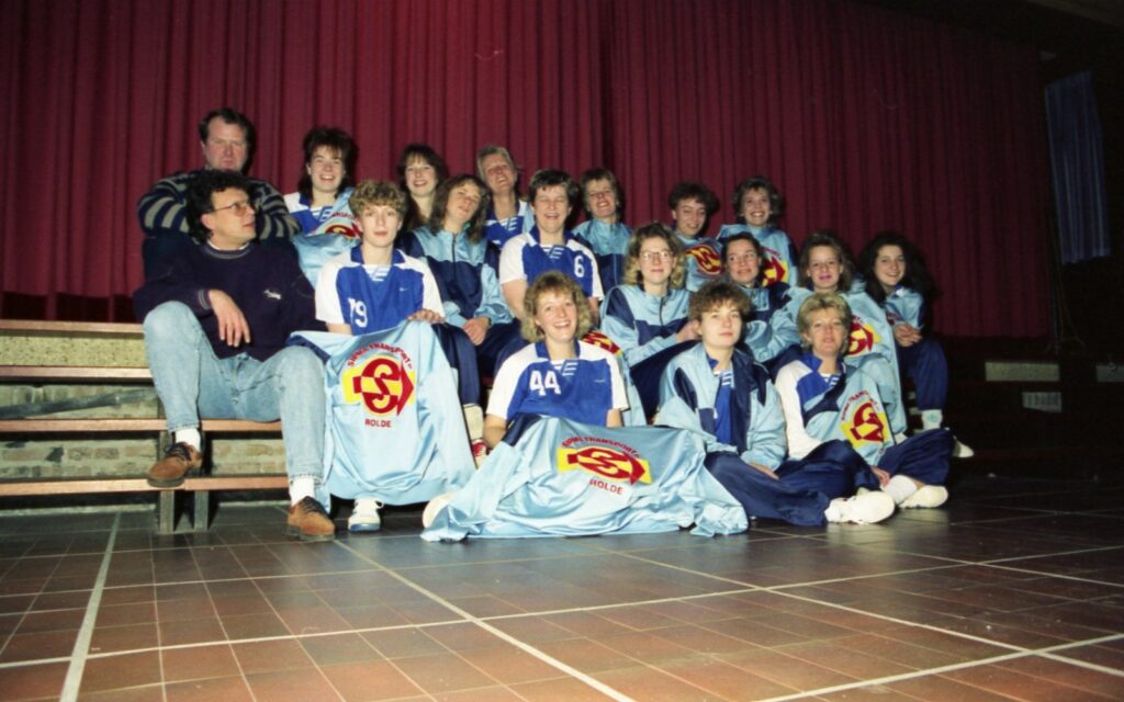 De volleybalclub uit Rolde zoekt oud-leden voor 15-jarig jubileumfeest!